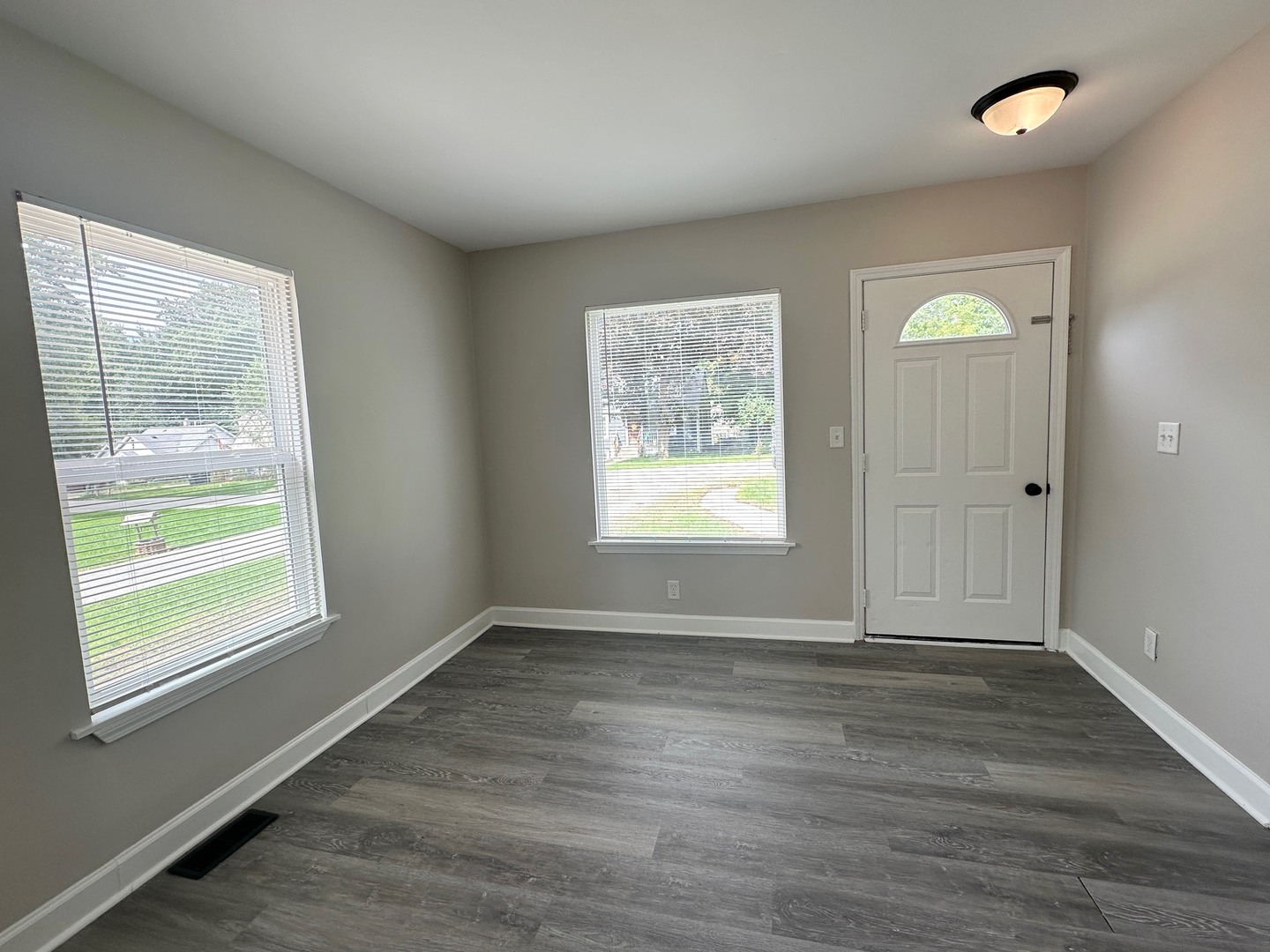 7425 Cedar Drive Property Photo 2