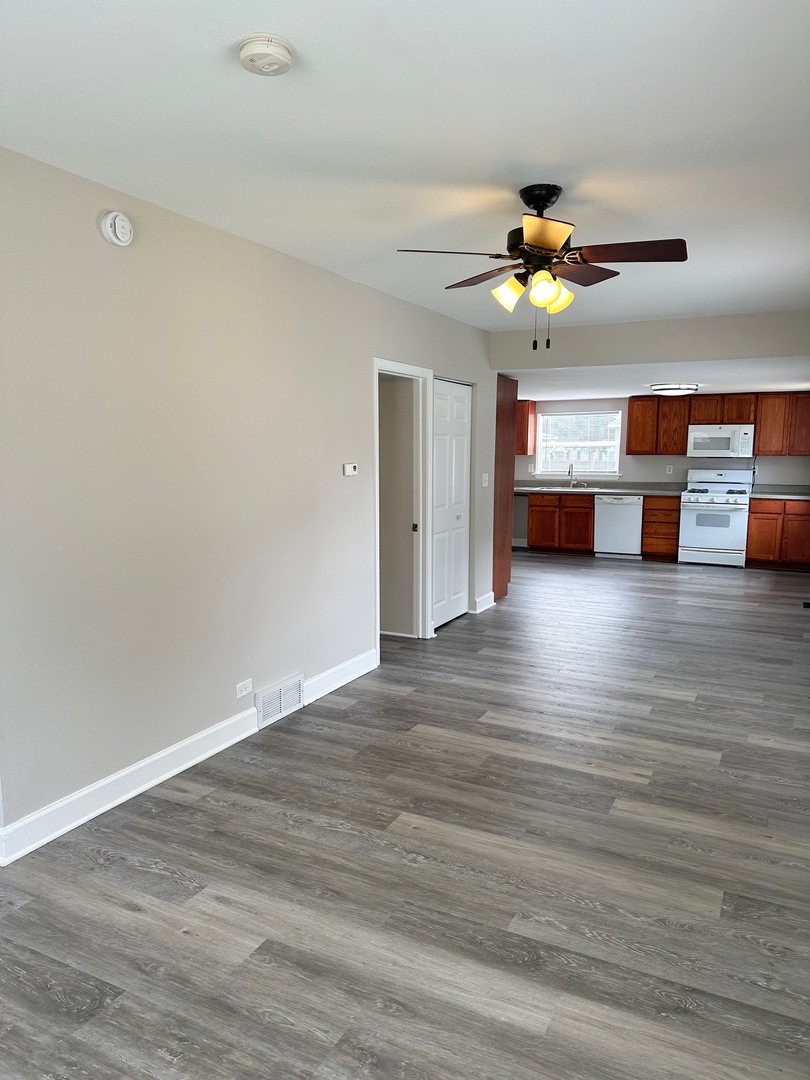 7425 Cedar Drive Property Photo 4
