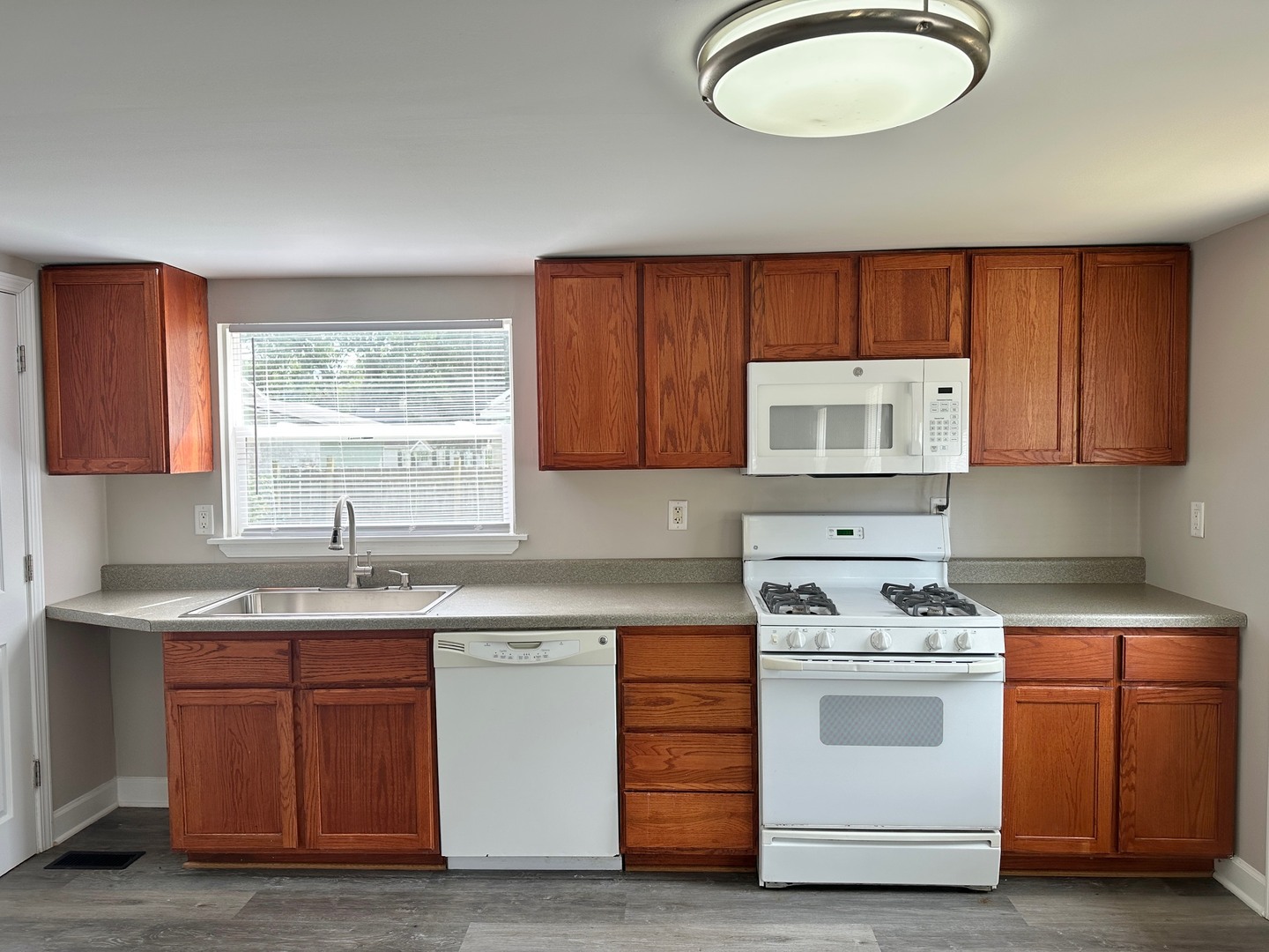 7425 Cedar Drive Property Photo 7