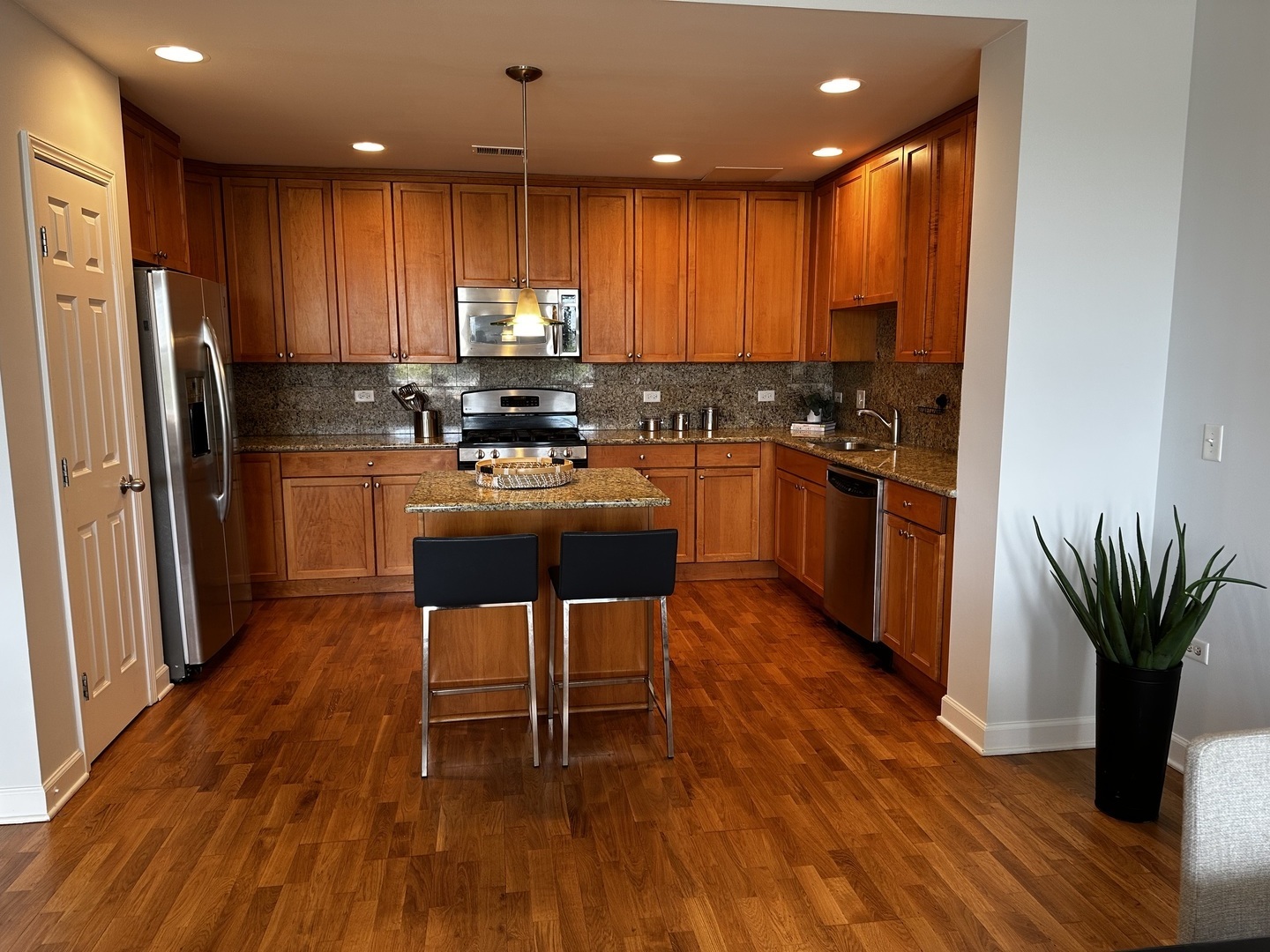 2618 W Diversey Avenue 402 Property Photo 10