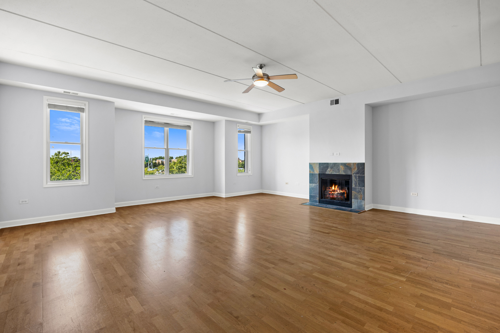 2618 W Diversey Avenue 402 Property Photo 12