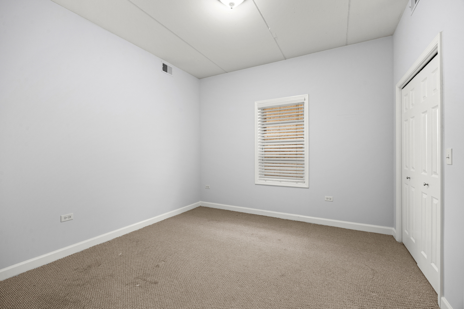 2618 W Diversey Avenue 402 Property Photo 27