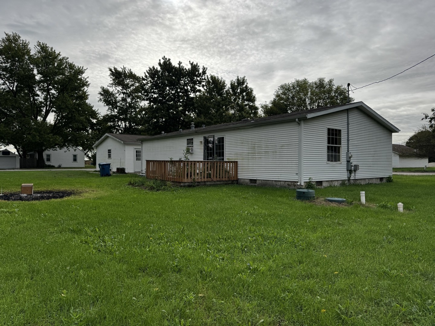 712 E Main Street Property Photo 5