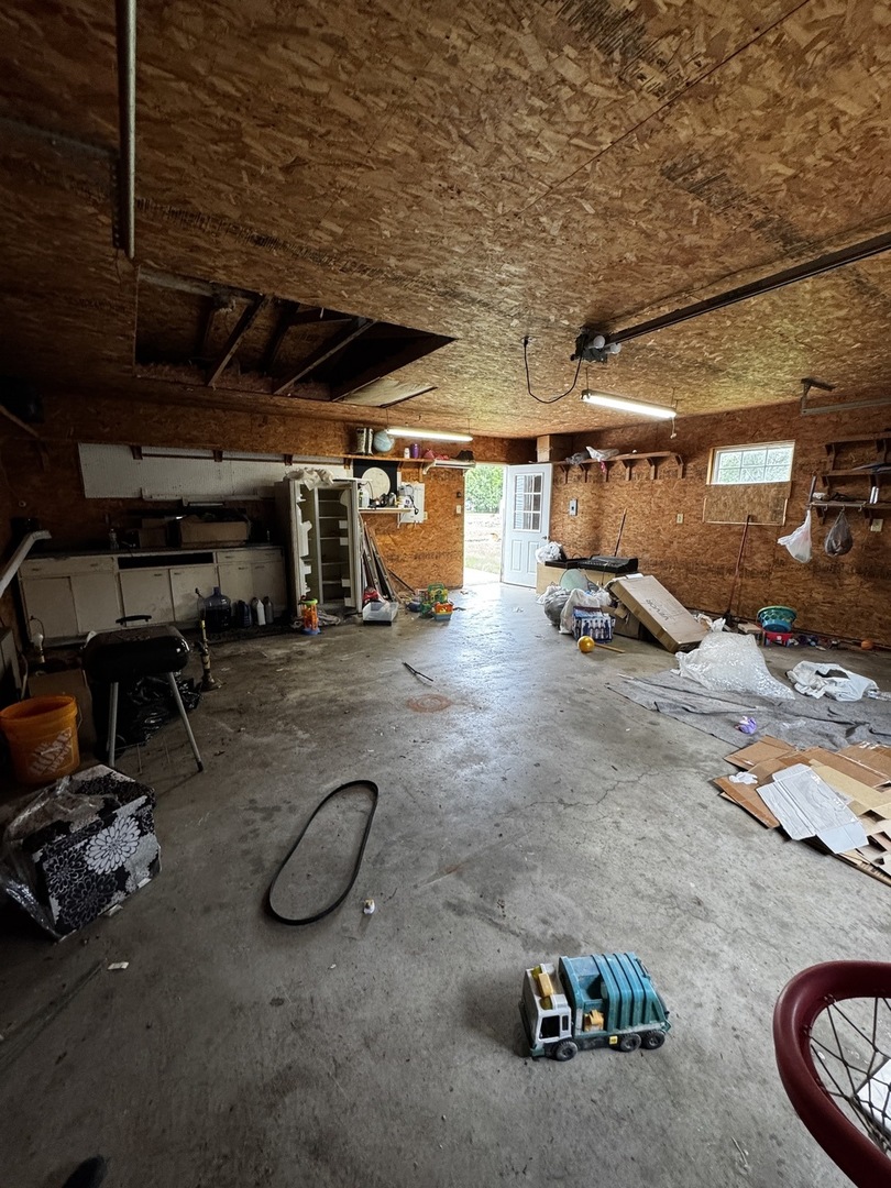 712 E Main Street Property Photo 11