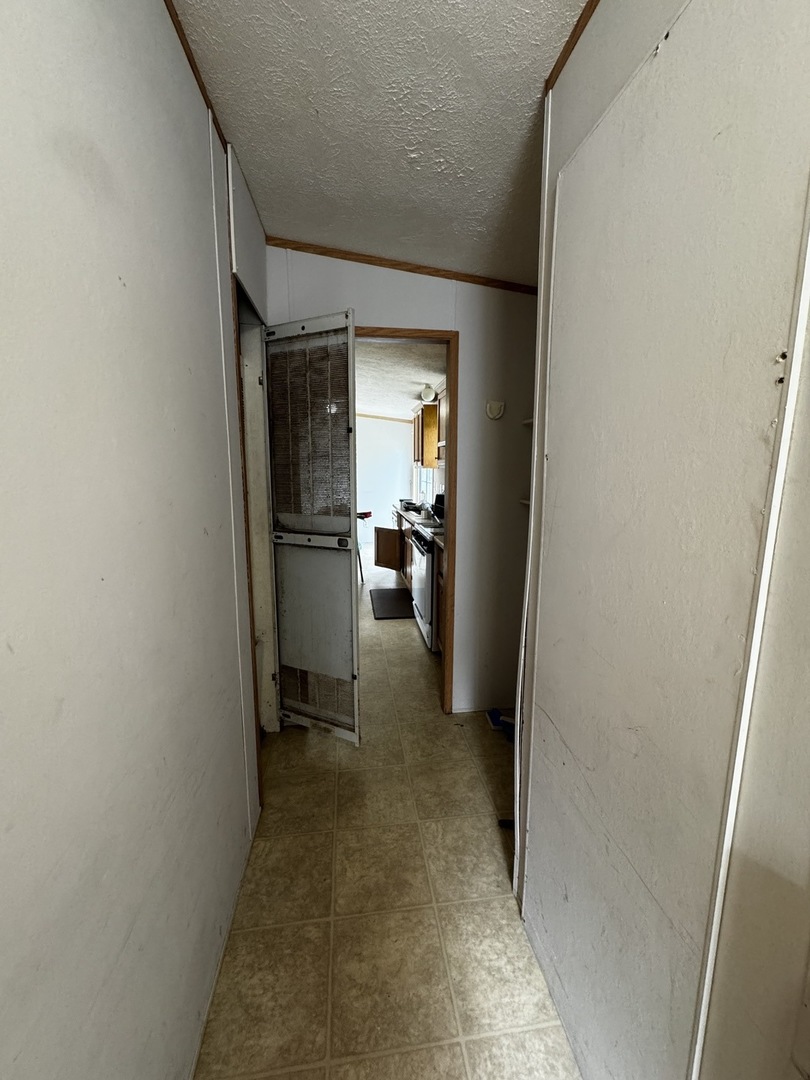 712 E Main Street Property Photo 15