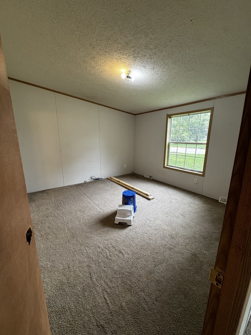 712 E Main Street Property Photo 22