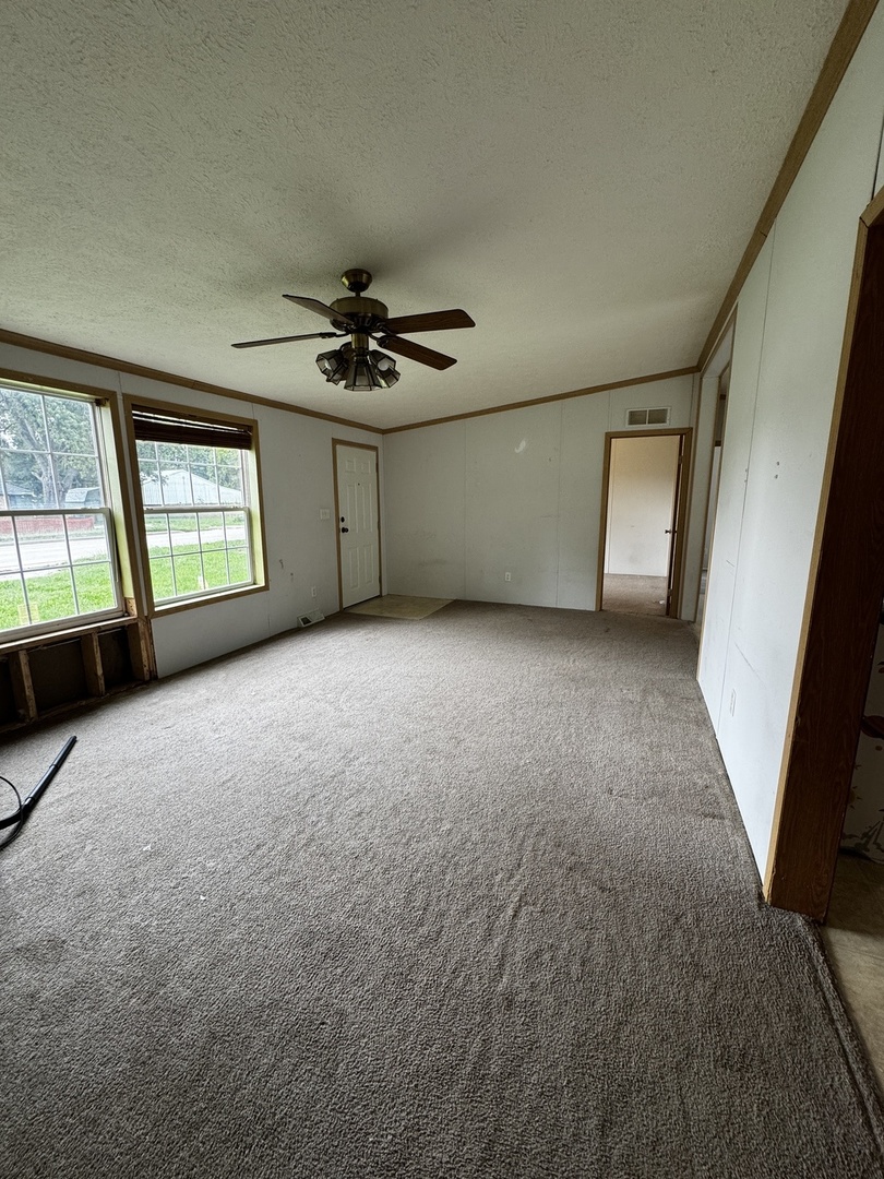 712 E Main Street Property Photo 23