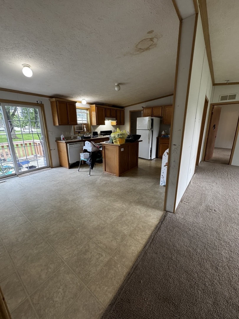 712 E Main Street Property Photo 24