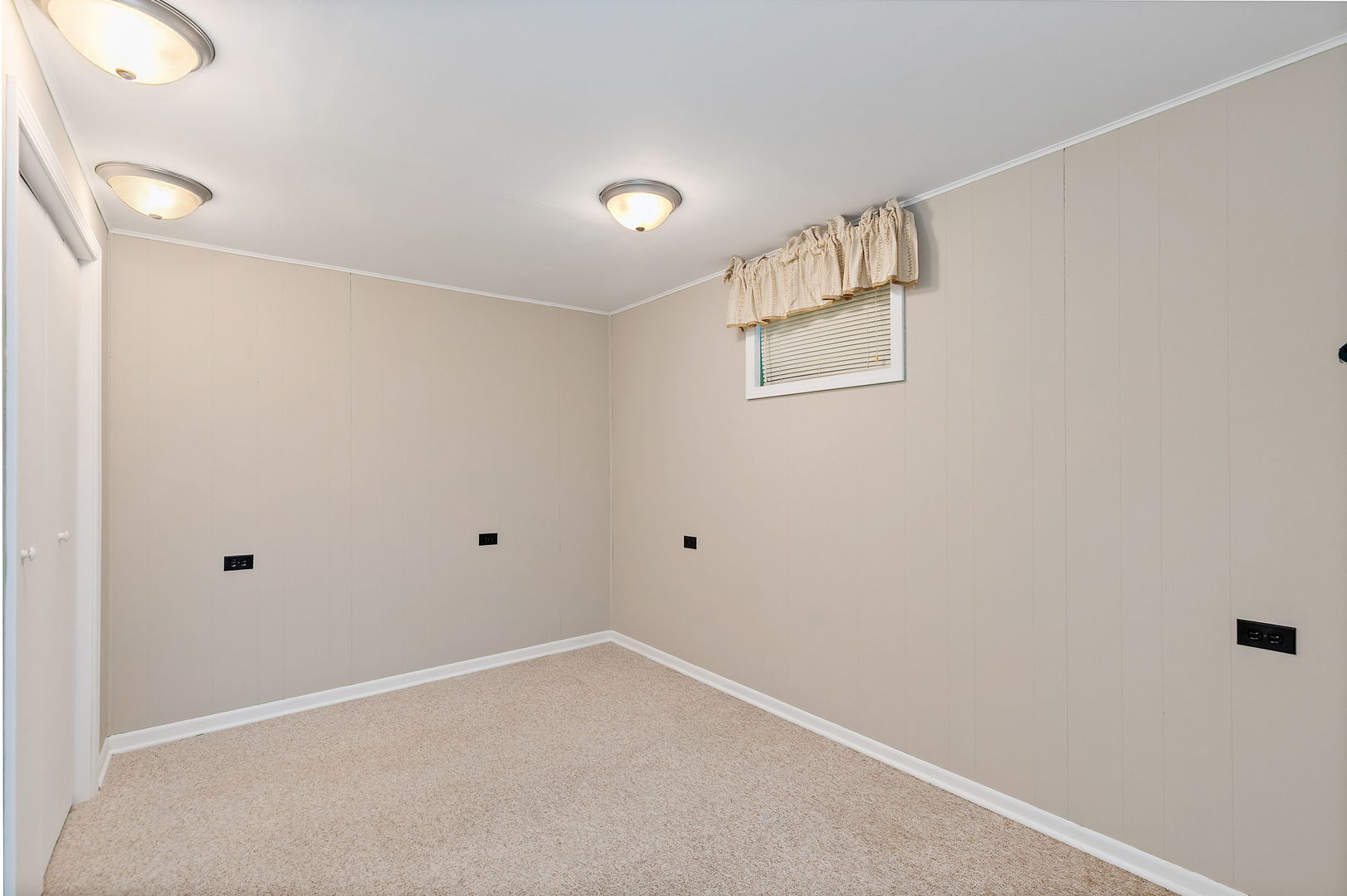 104 Millis Lane Property Photo 24