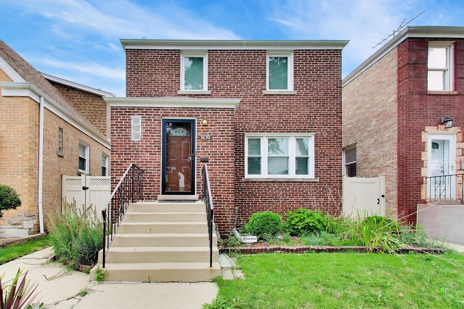 1630 Clarence Avenue Property Photo 1