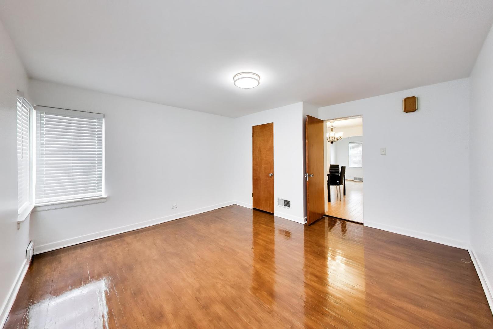 1630 Clarence Avenue Property Photo 14
