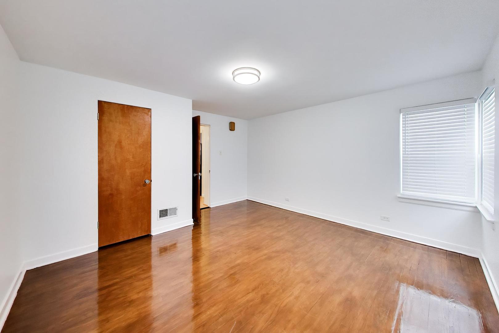 1630 Clarence Avenue Property Photo 15