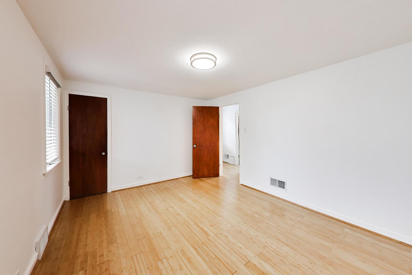 1630 Clarence Avenue Property Photo 23
