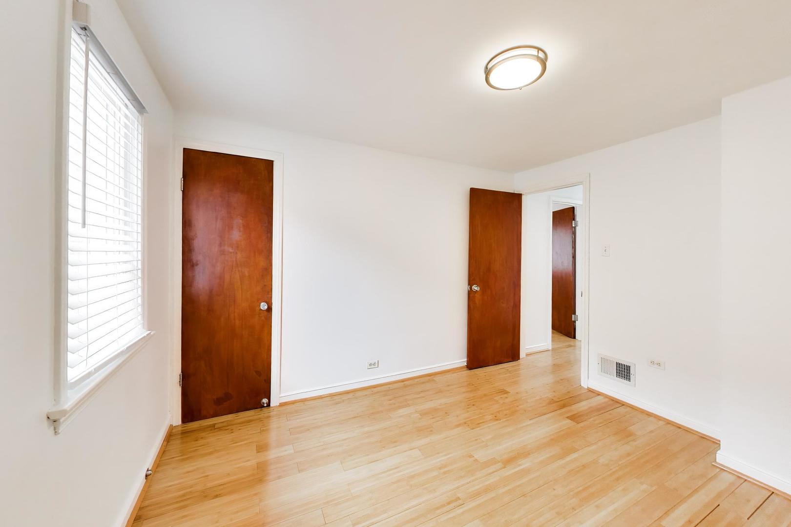 1630 Clarence Avenue Property Photo 26