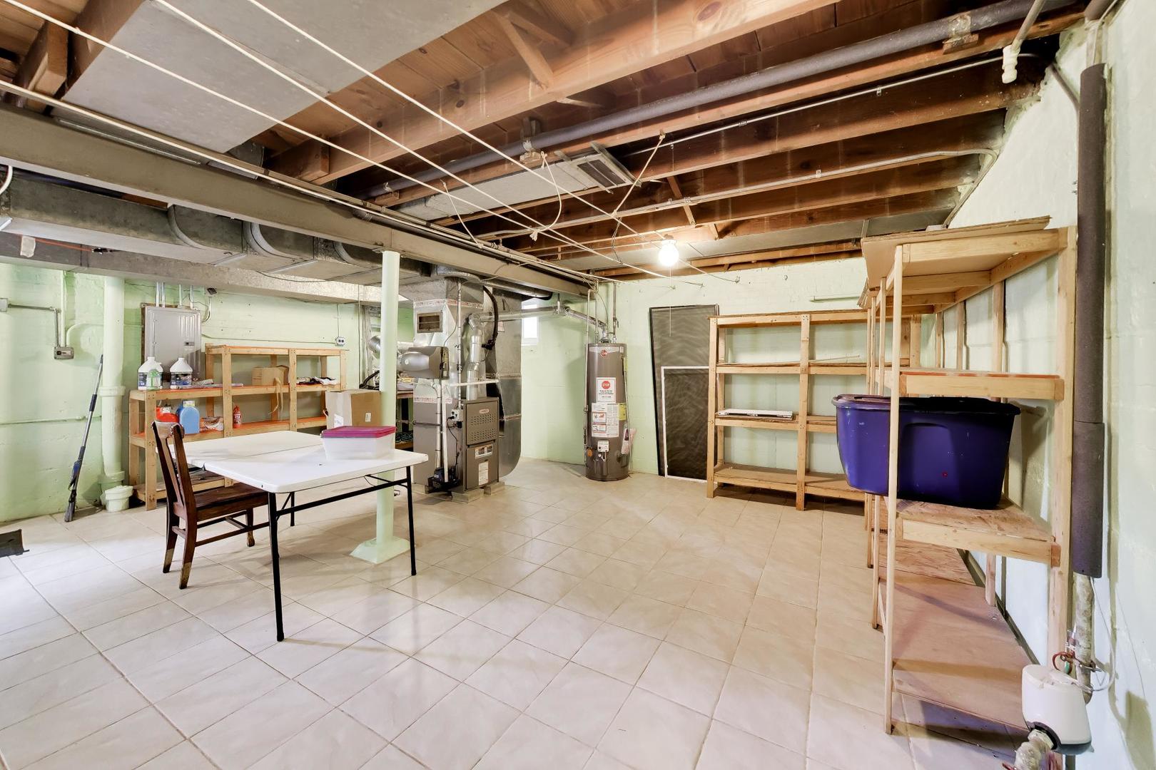1630 Clarence Avenue Property Photo 31
