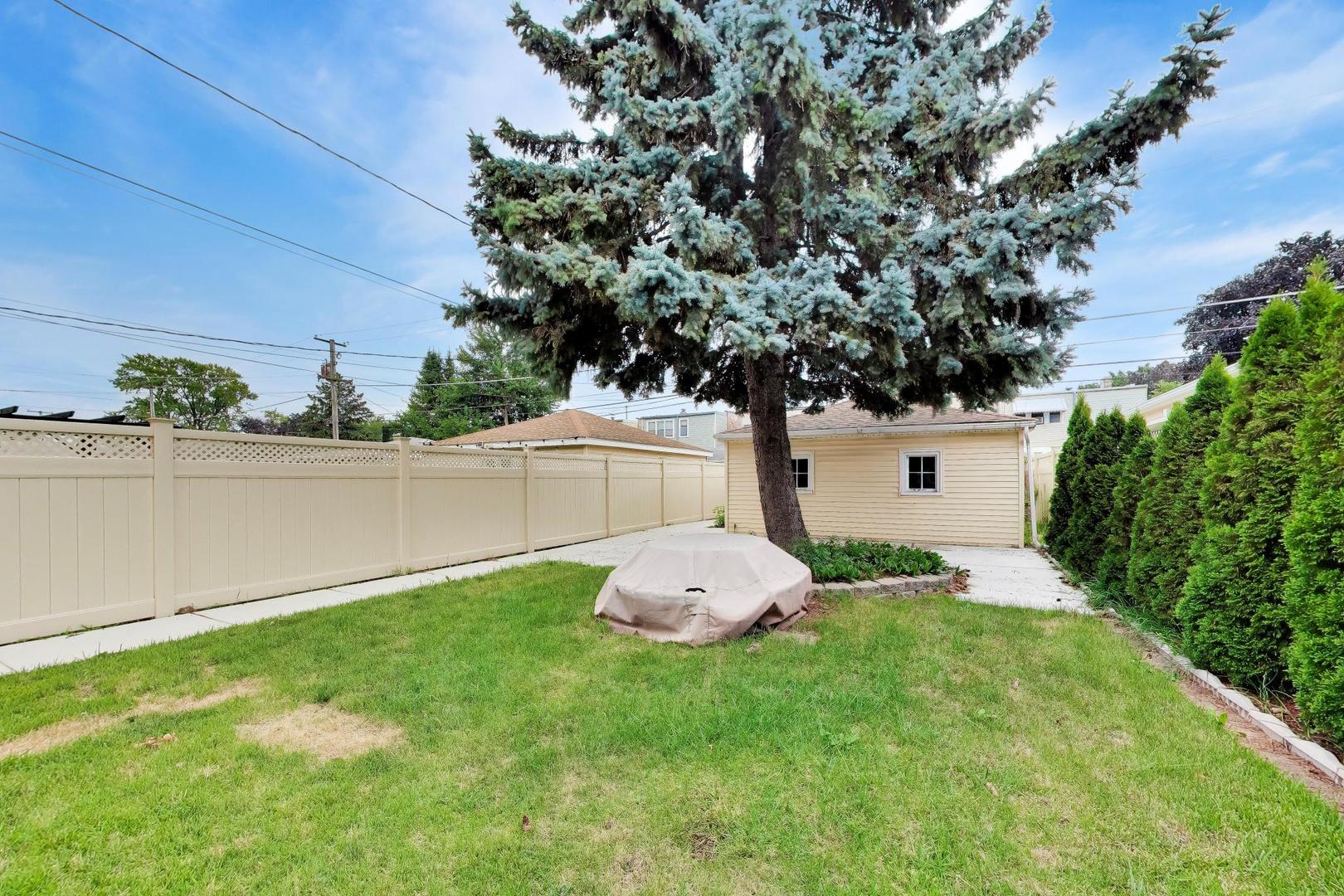 1630 Clarence Avenue Property Photo 35