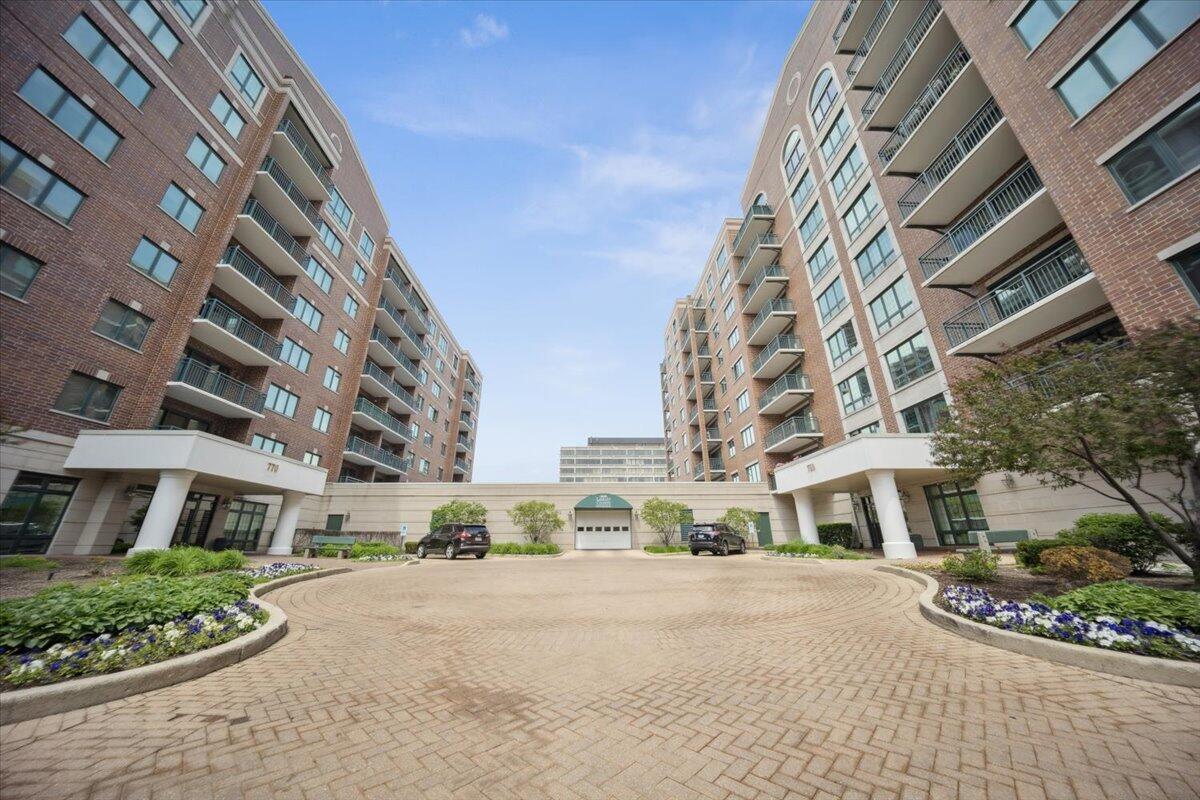 750 Pearson Street 703 Property Photo 1