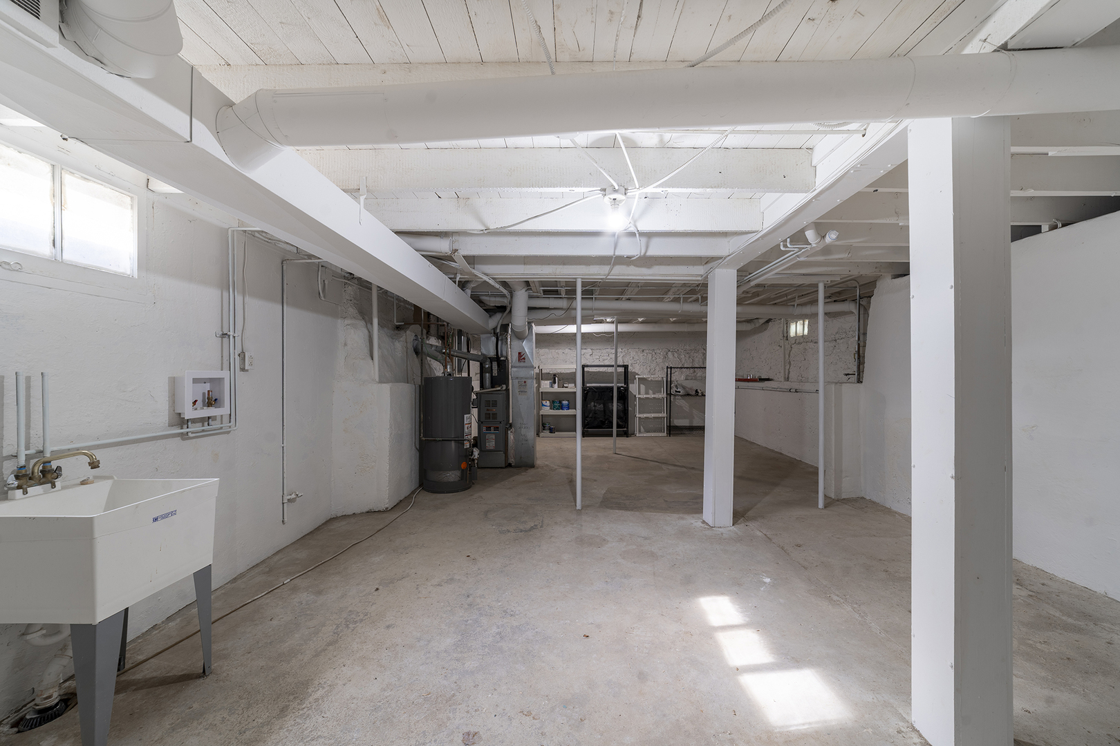 18 E Dearborn Street Property Photo 13