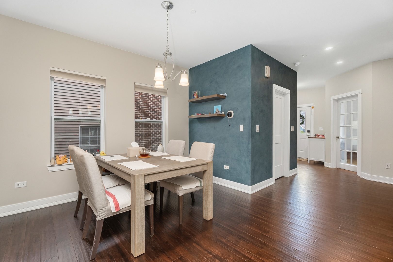 230 S Cass Avenue Property Photo 15