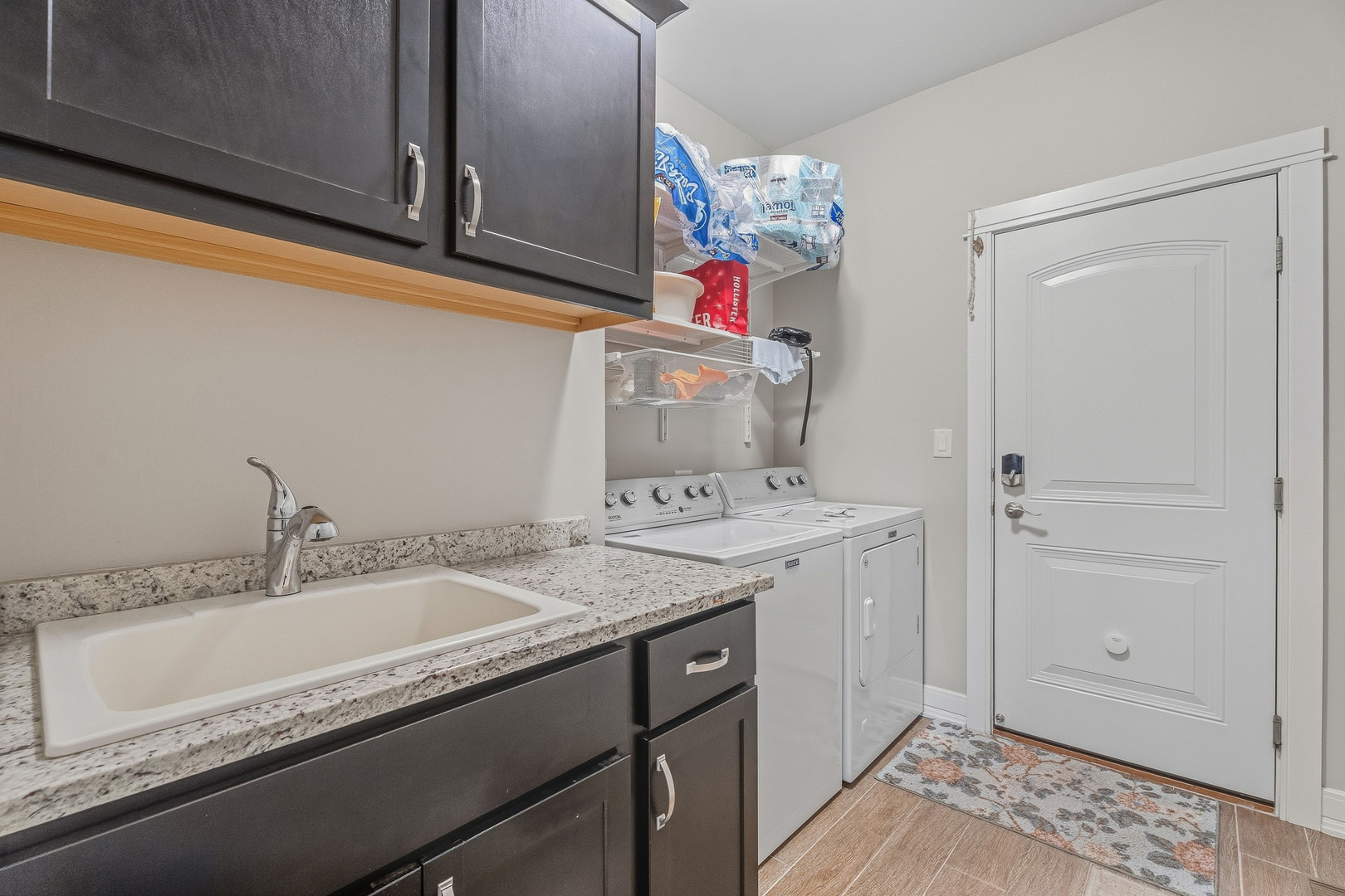 230 S Cass Avenue Property Photo 16