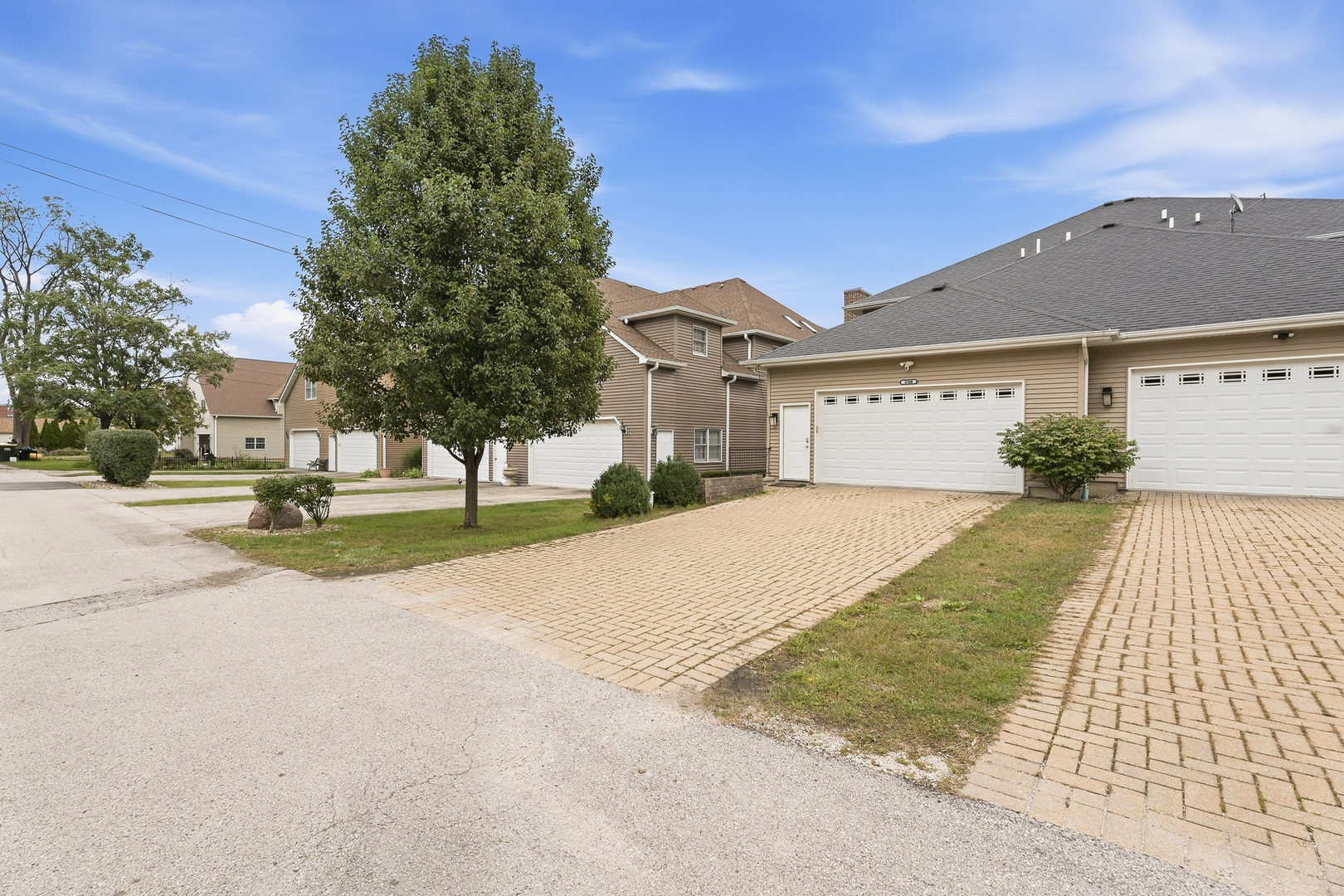 230 S Cass Avenue Property Photo 46