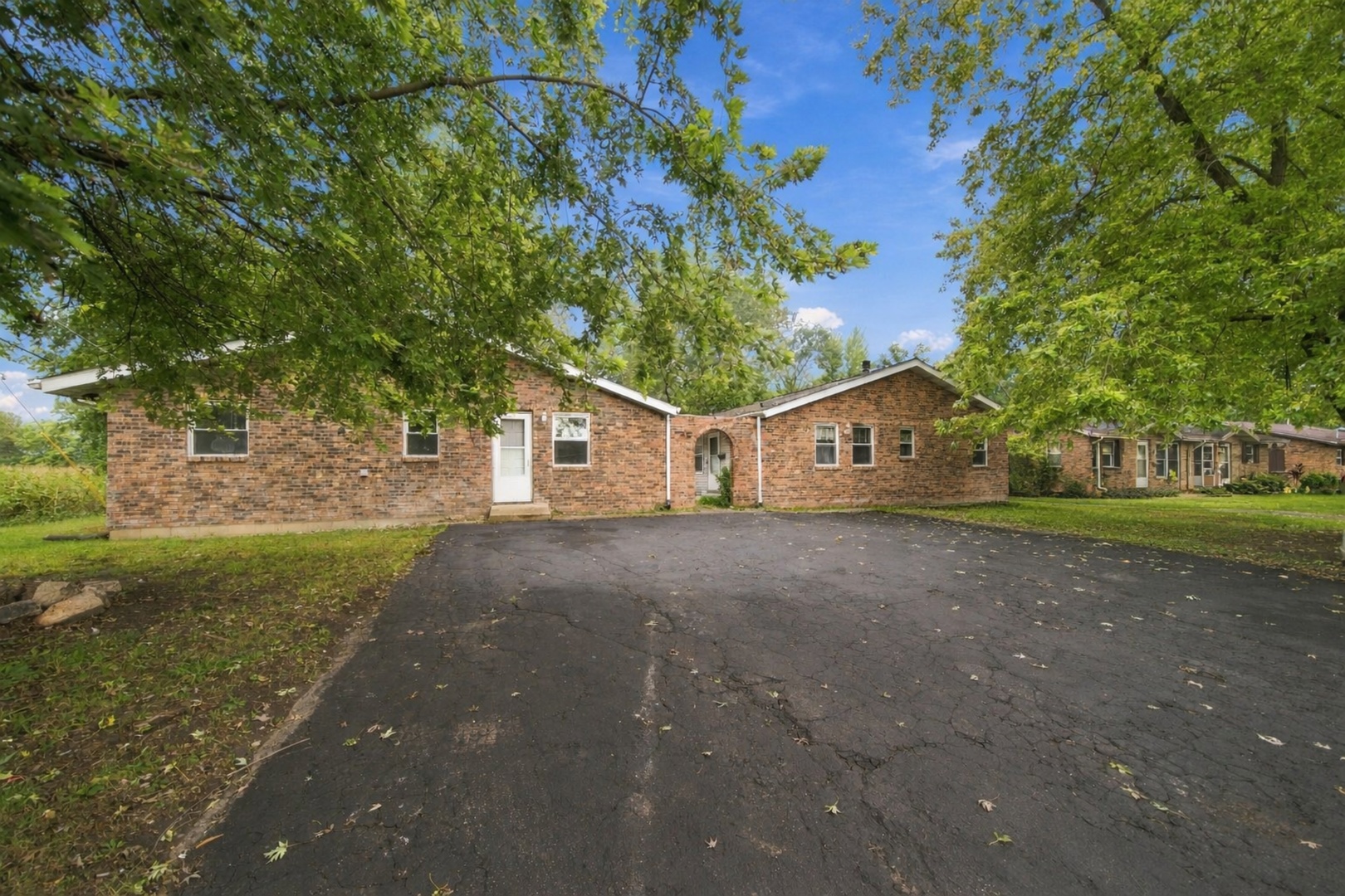 2830 Cranbrook Street Property Photo 2