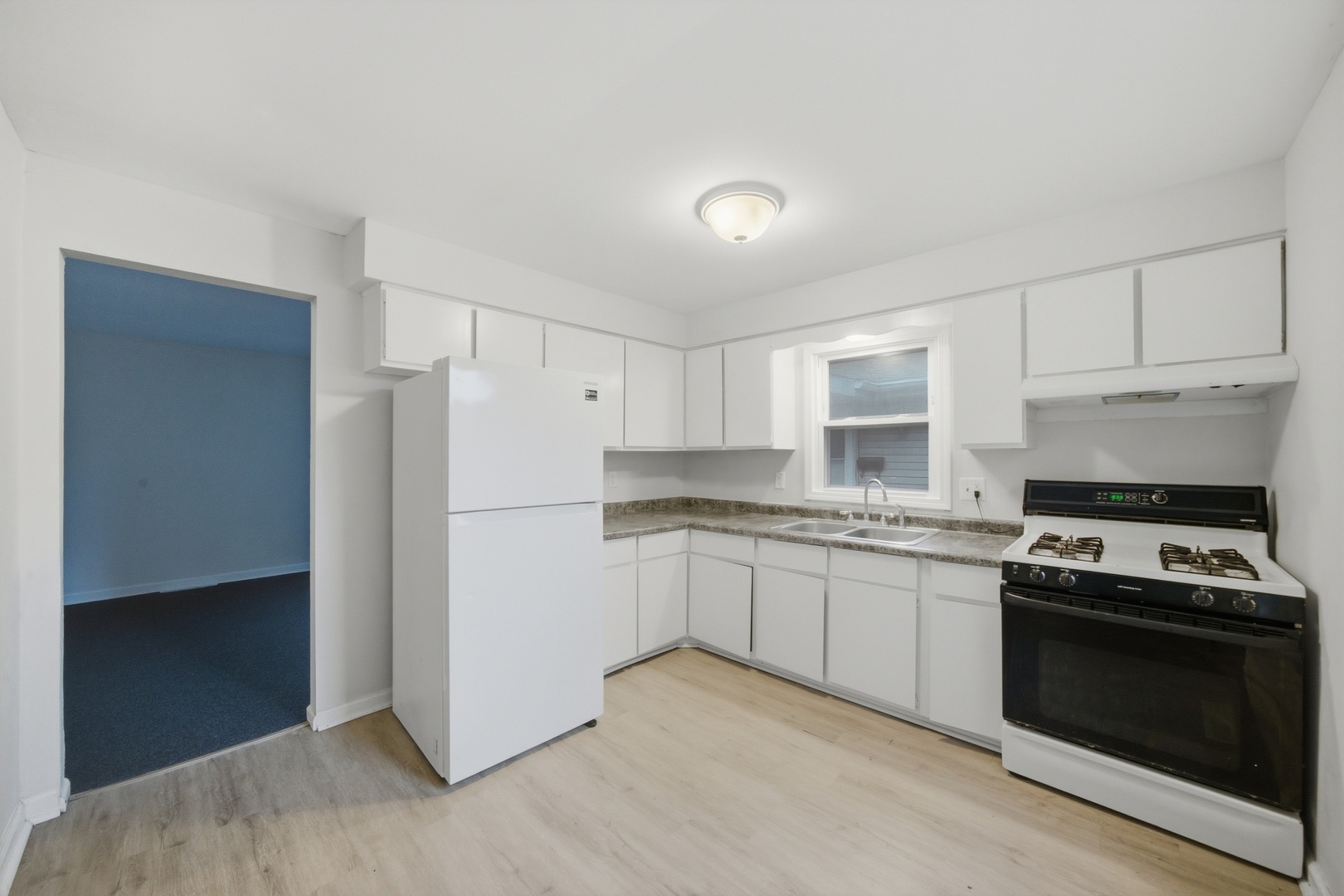 2830 Cranbrook Street Property Photo 11