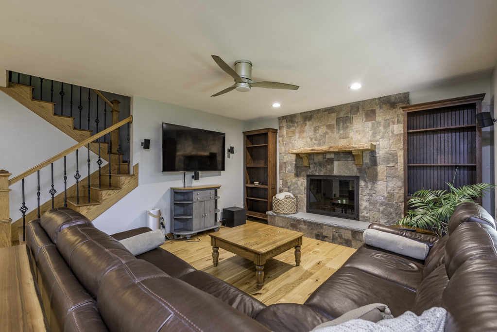 38013 N Russell Avenue Property Photo 4