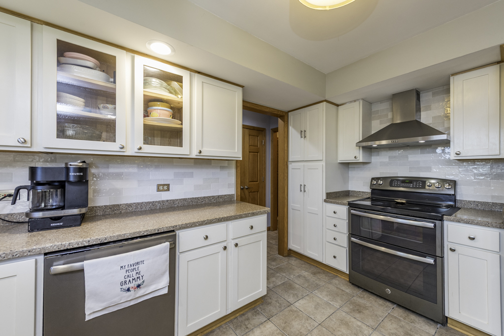 38013 N Russell Avenue Property Photo 10