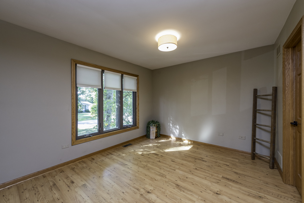 38013 N Russell Avenue Property Photo 25