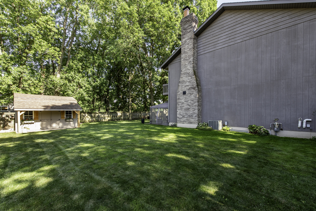 38013 N Russell Avenue Property Photo 35