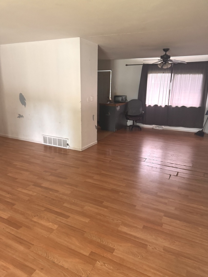 2221 Carmel Boulevard Property Photo 8