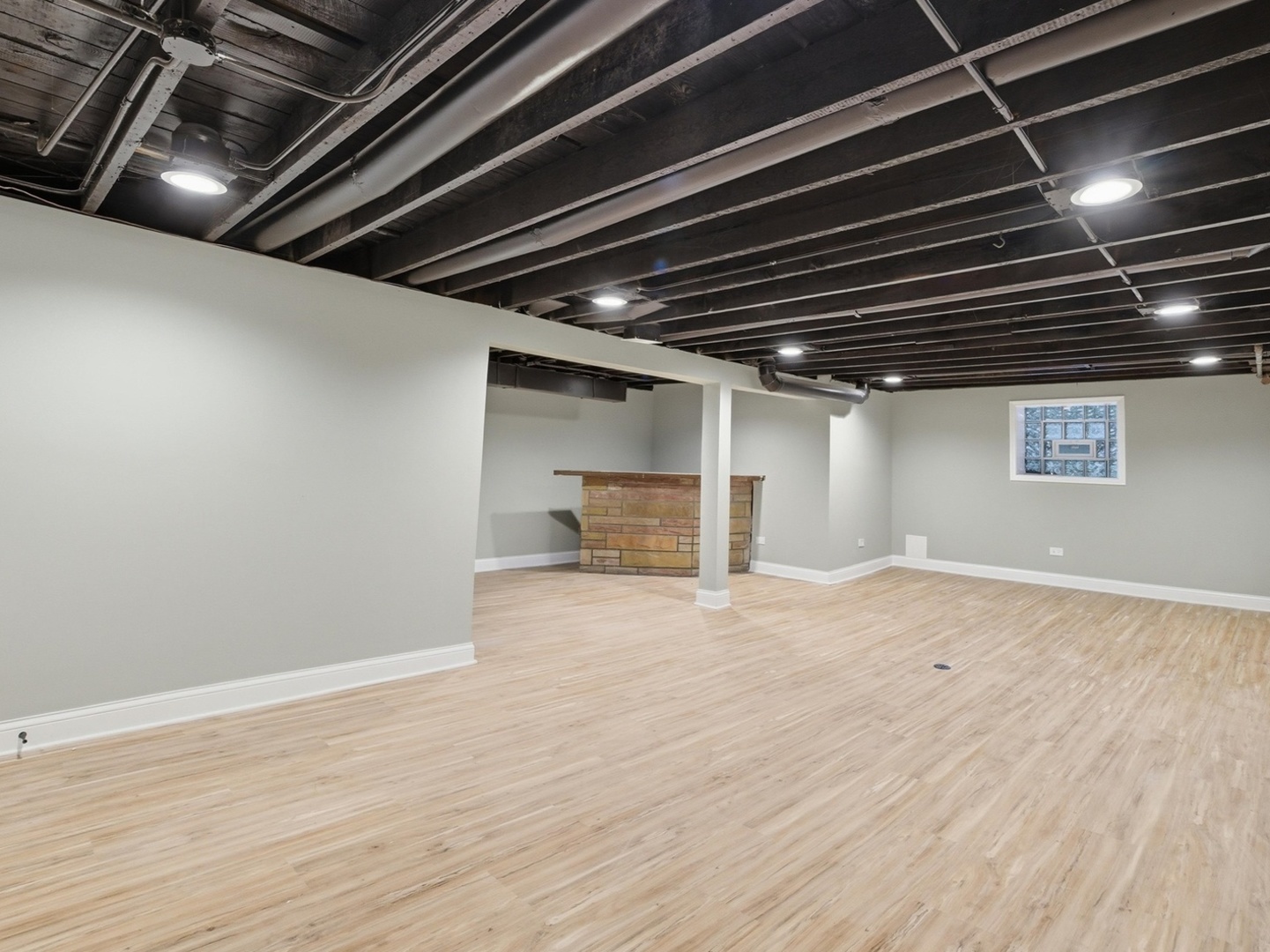 8011 S Dante Avenue Property Photo 20
