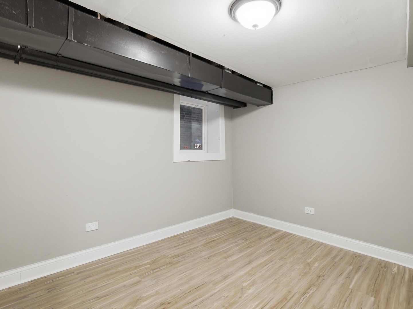 8011 S Dante Avenue Property Photo 22