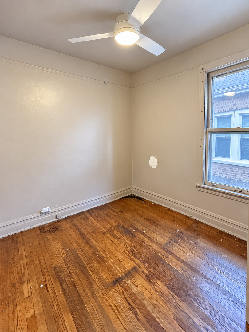 7637 S Eberhart Avenue Property Photo 7