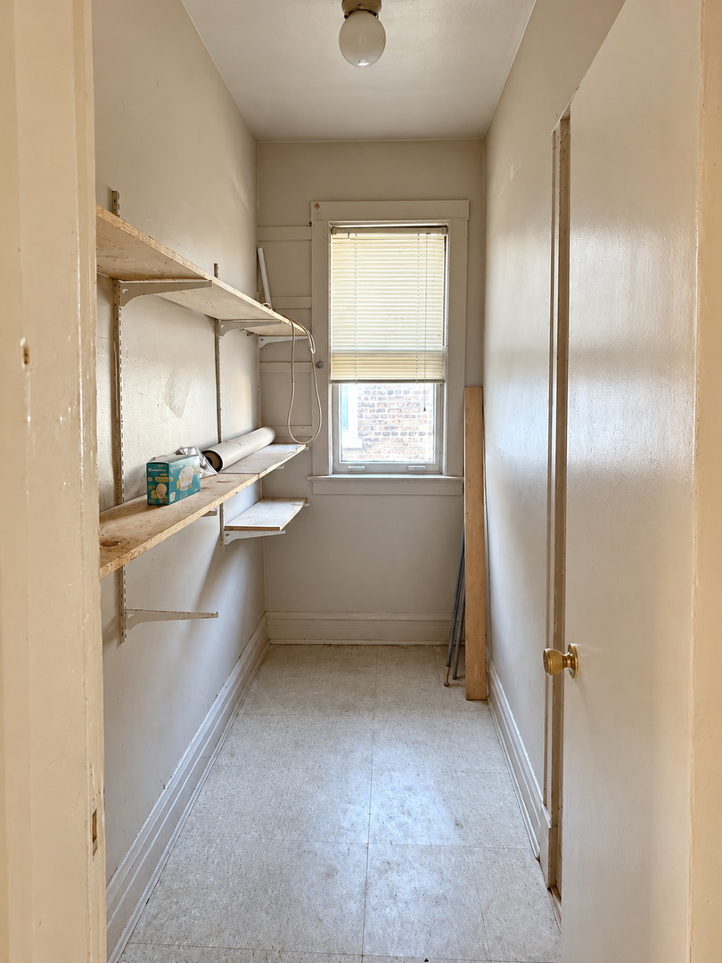 7637 S Eberhart Avenue Property Photo 8