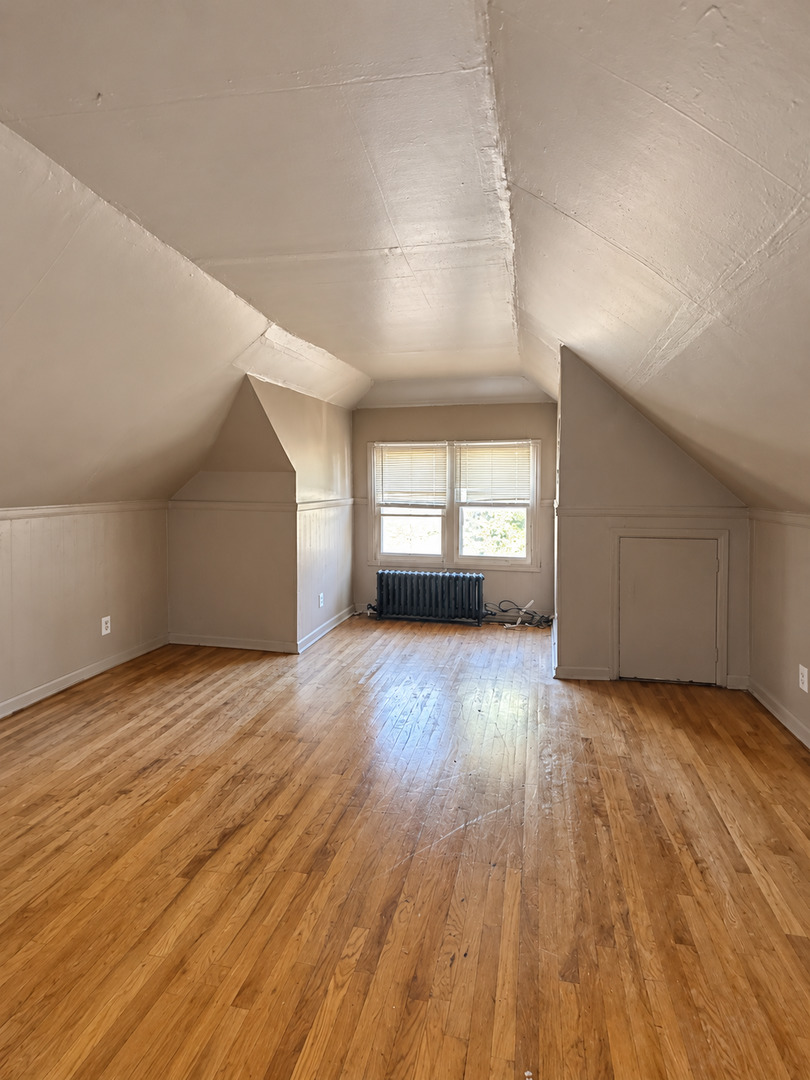 7637 S Eberhart Avenue Property Photo 14