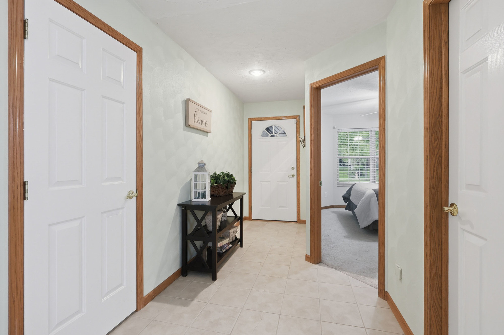 5239 Red Fox Road Property Photo 3
