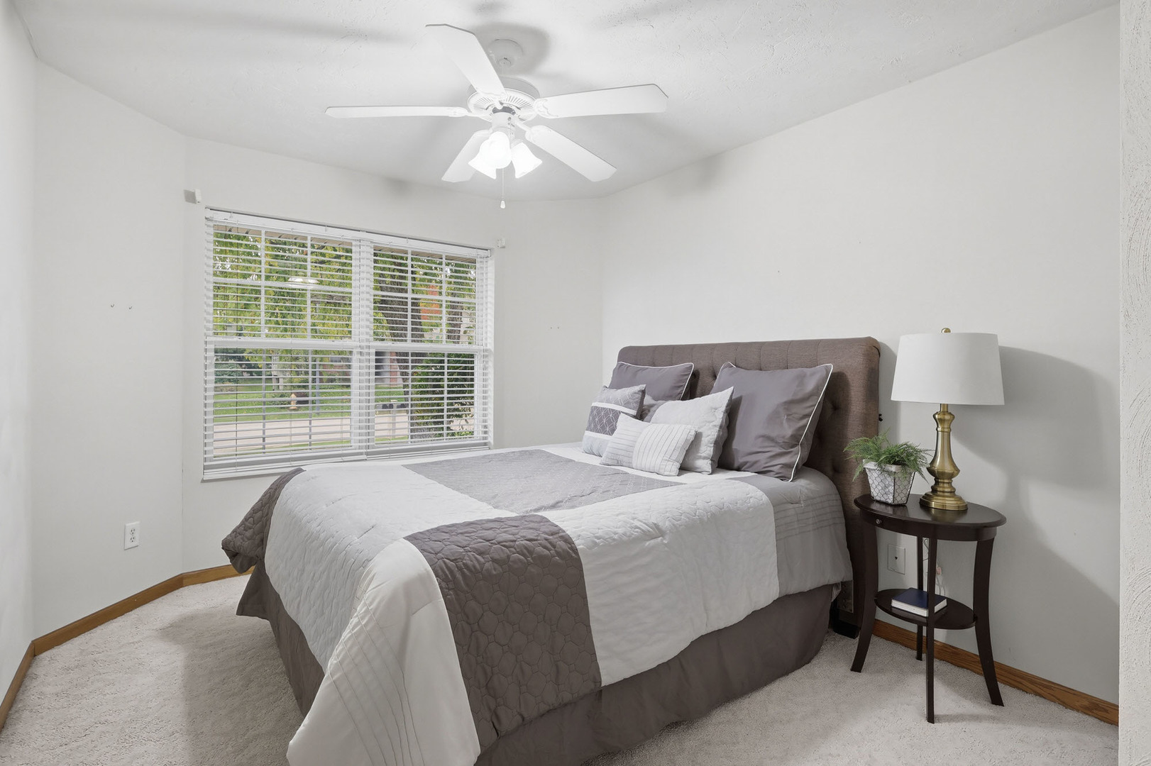 5239 Red Fox Road Property Photo 4