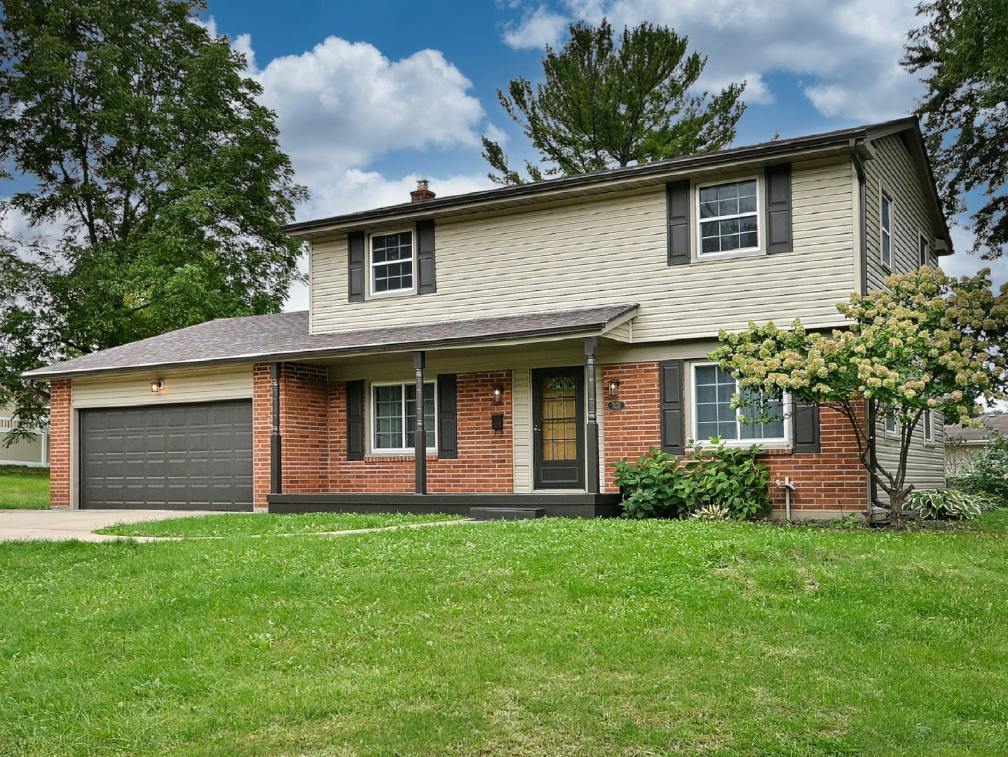 703 Larkfield Circle Property Photo 1