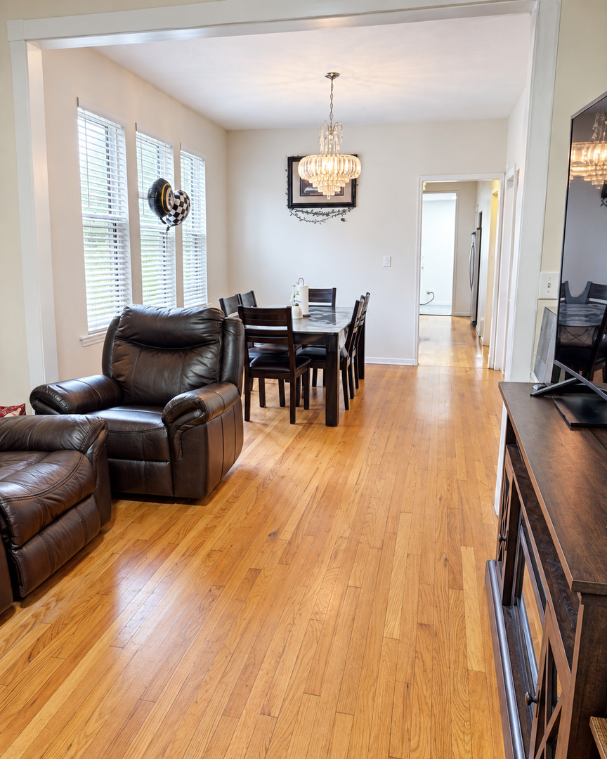 1317 S 57th Avenue Property Photo 6