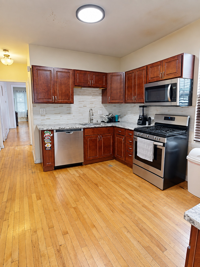 1317 S 57th Avenue Property Photo 9