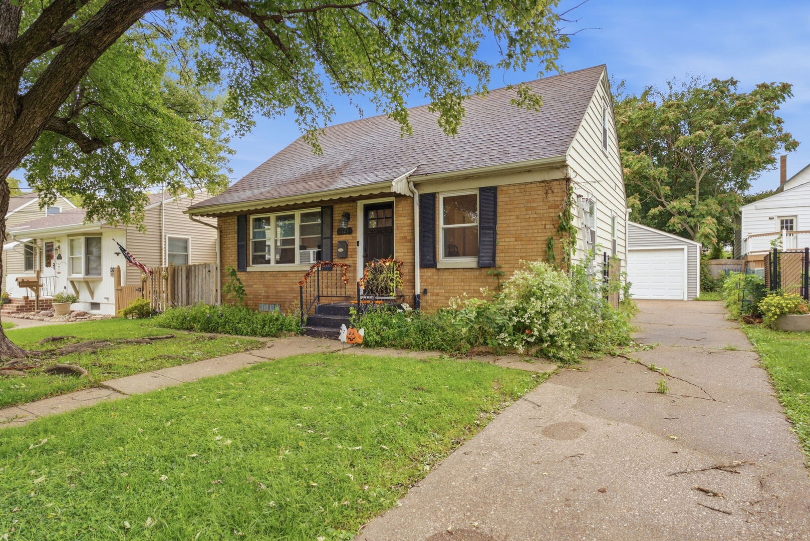 1727 13th Avenue Property Photo 1