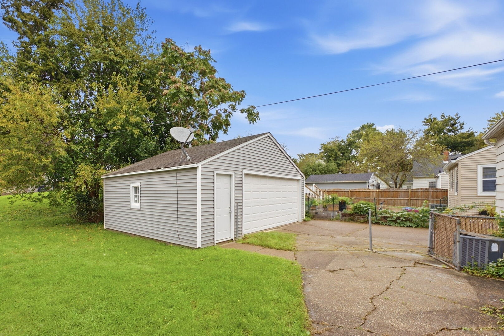1727 13th Avenue Property Photo 4