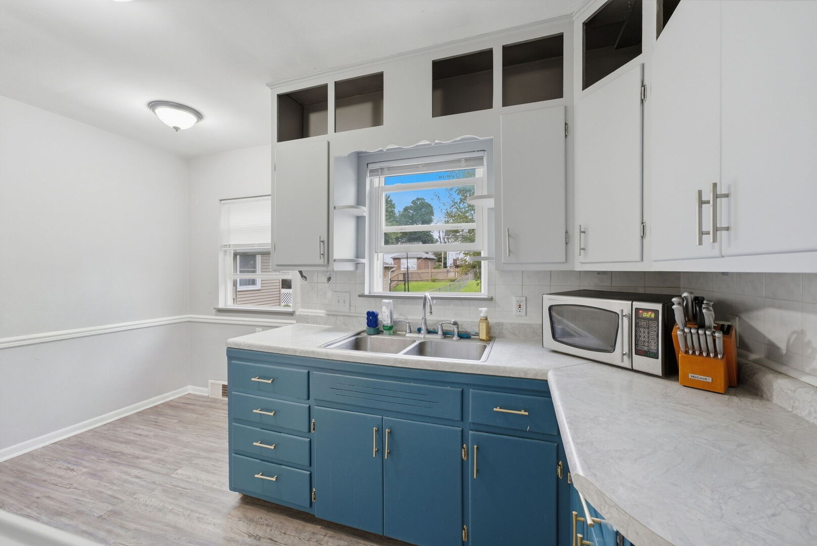 1727 13th Avenue Property Photo 8