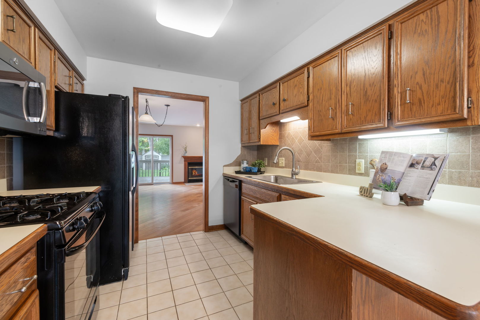214 S Harrison Street Property Photo 5