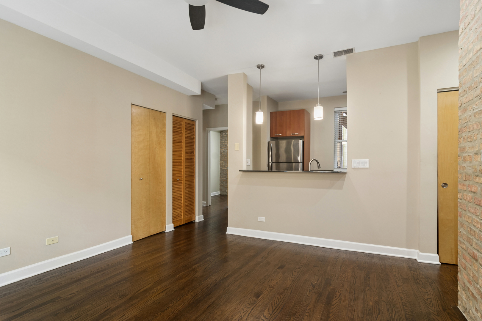 1336 W Estes Avenue 2n Property Photo 7