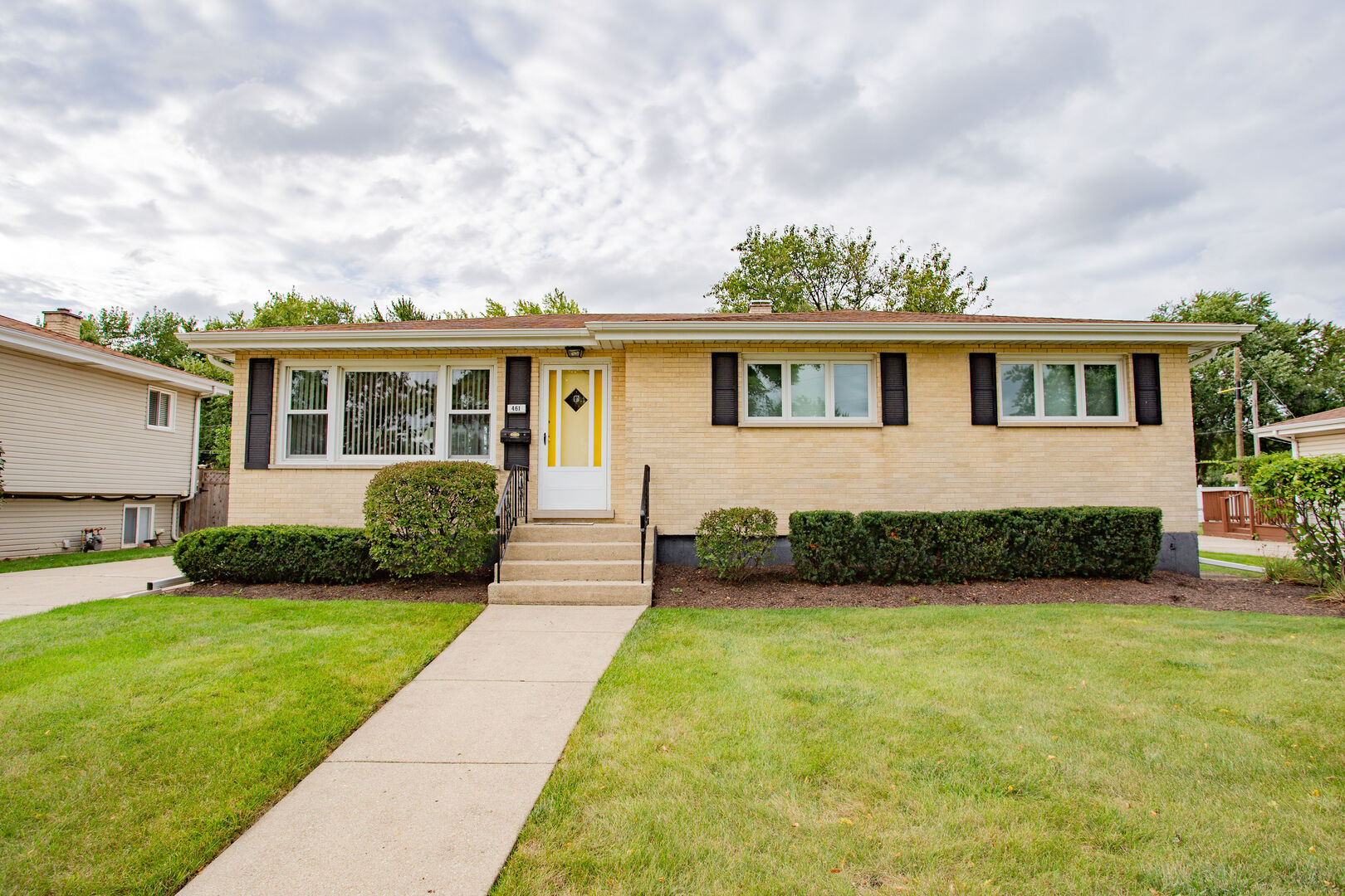 461 E Cherry Hill Drive Property Photo 1