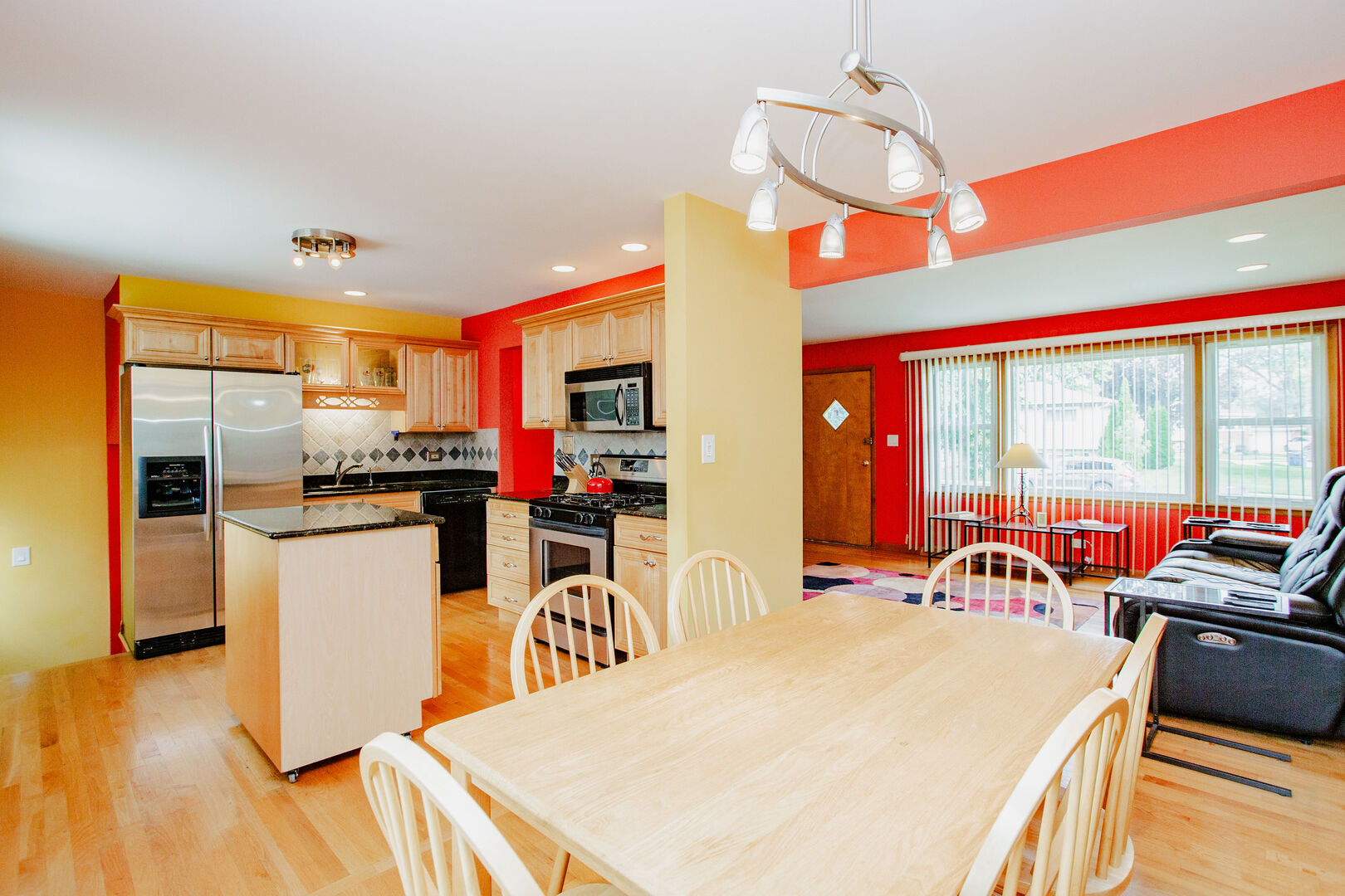 461 E Cherry Hill Drive Property Photo 5