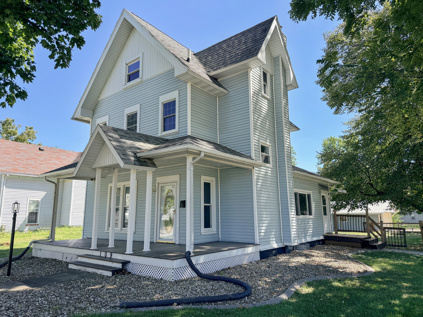 109 2nd South Street Property Photo 1